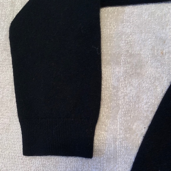 SAKS 5TH AVENUE CASHMERE SWEATER - Picture 4 of 4